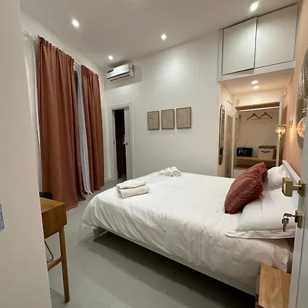 ベッド・アンド・ブレックファスト Core Analfabeta ナポリ